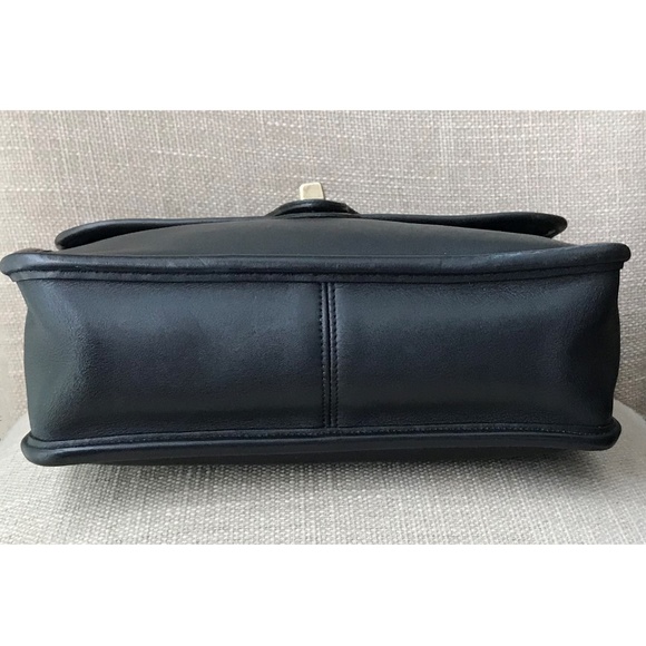 Coach Vintage Willis Black Crossbody Handbag 9927 - Picture 7 of 7